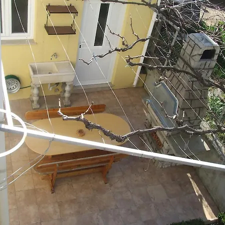 Singa Apartment