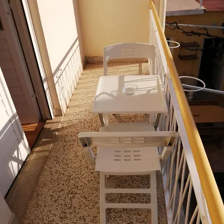 Singa Apartment *