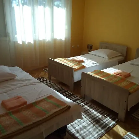 Singa Apartment *